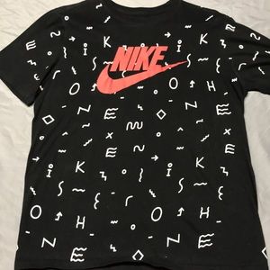 Nike athletic cut tee shirt scribe